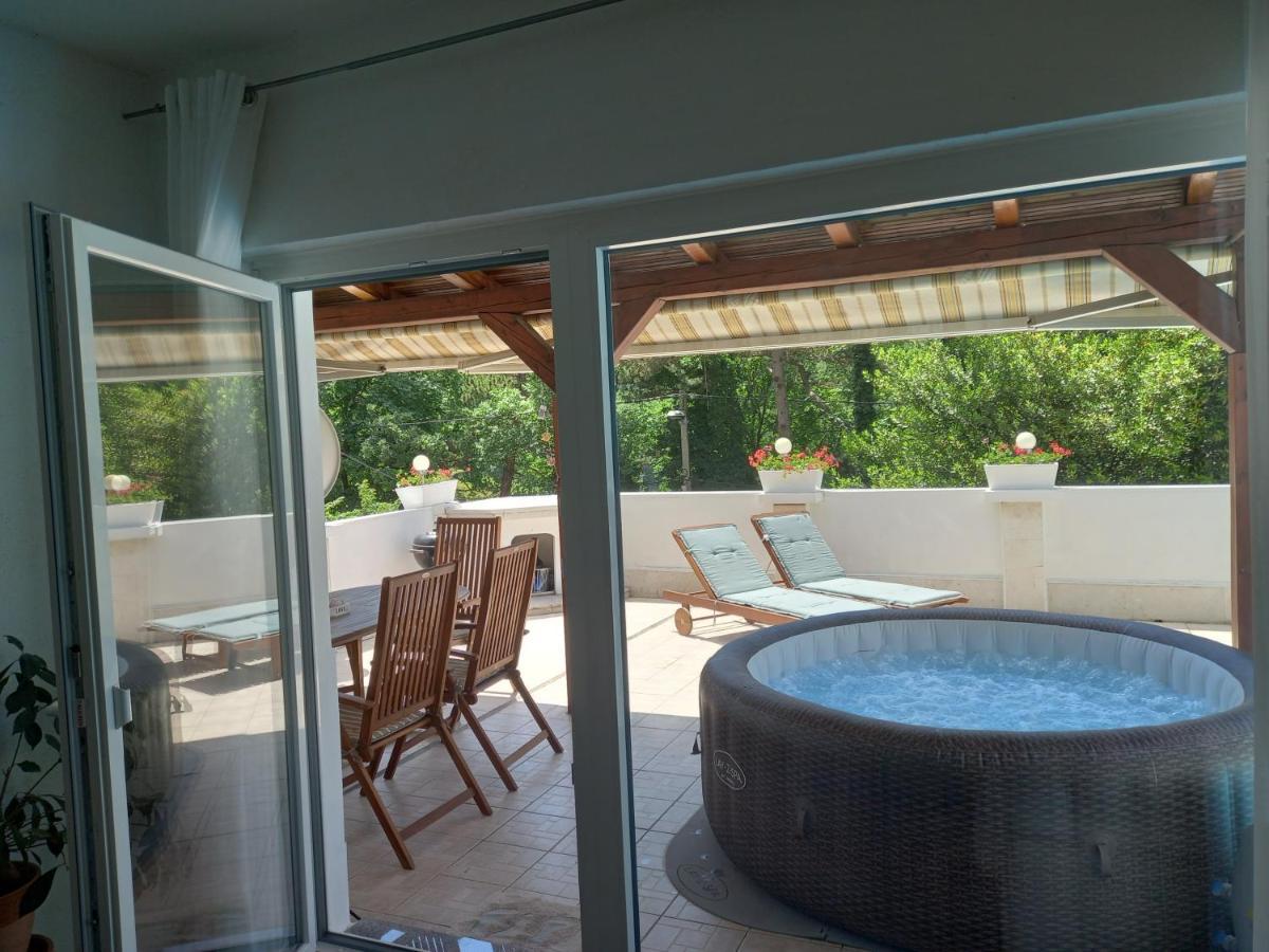 Vila Brig 108 - Private Swimming Pool And Jacuzzi 里耶卡 外观 照片